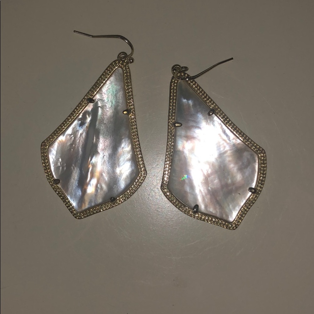 Kendra Scott Alexandra Earrings in Ivory Pearl